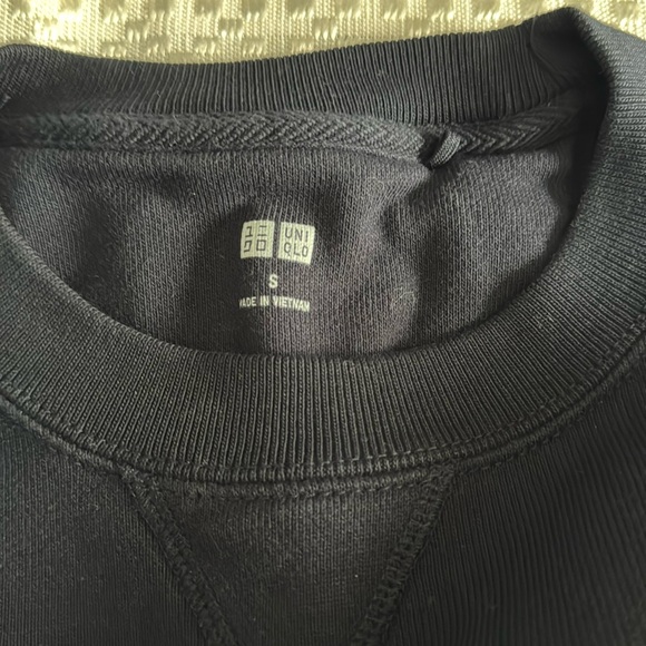 Uniqlo Sweatshirt - Picture 2 of 3